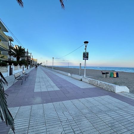 Sea Views Sanatori Beach, Barcelona Calafell Exterior foto
